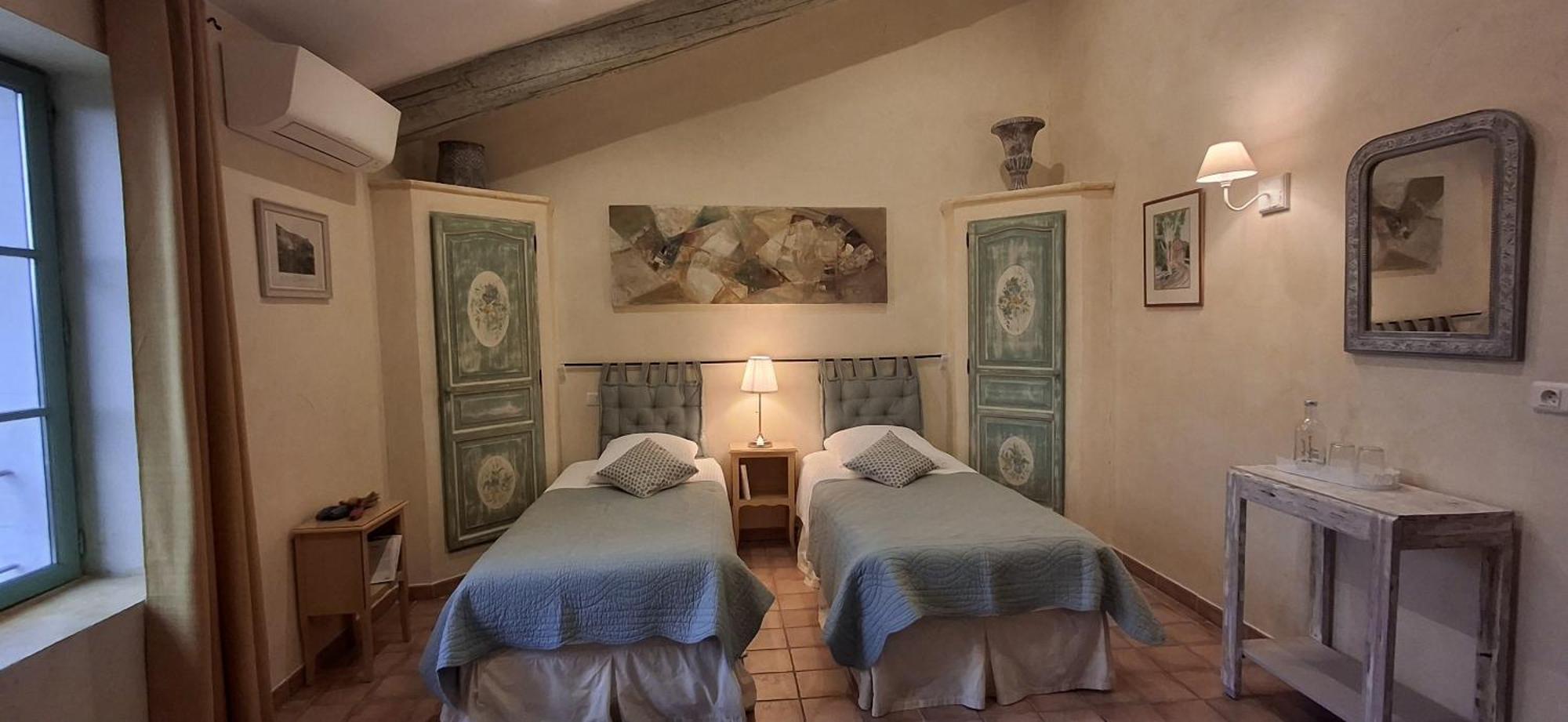 La Bastide Des Amouriers Caumont-sur-Durance Exterior foto